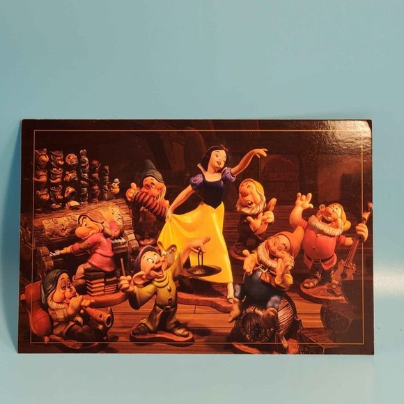 Walt Disney Classics Collection Post Cards Lot of 50 6x4 and 9x6 - Picture 8 of 10
